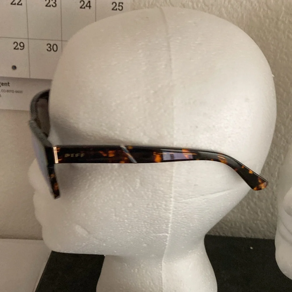 Diff eyewear MILO SUNGLASSES..polarized
